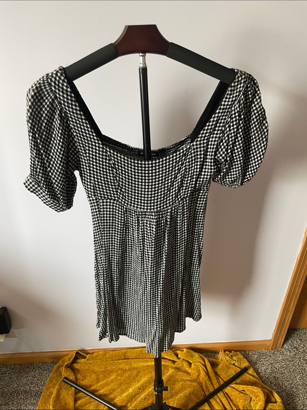 Kendall & Kylie Black and White Gingham Square Neck Puff Sleeve Top